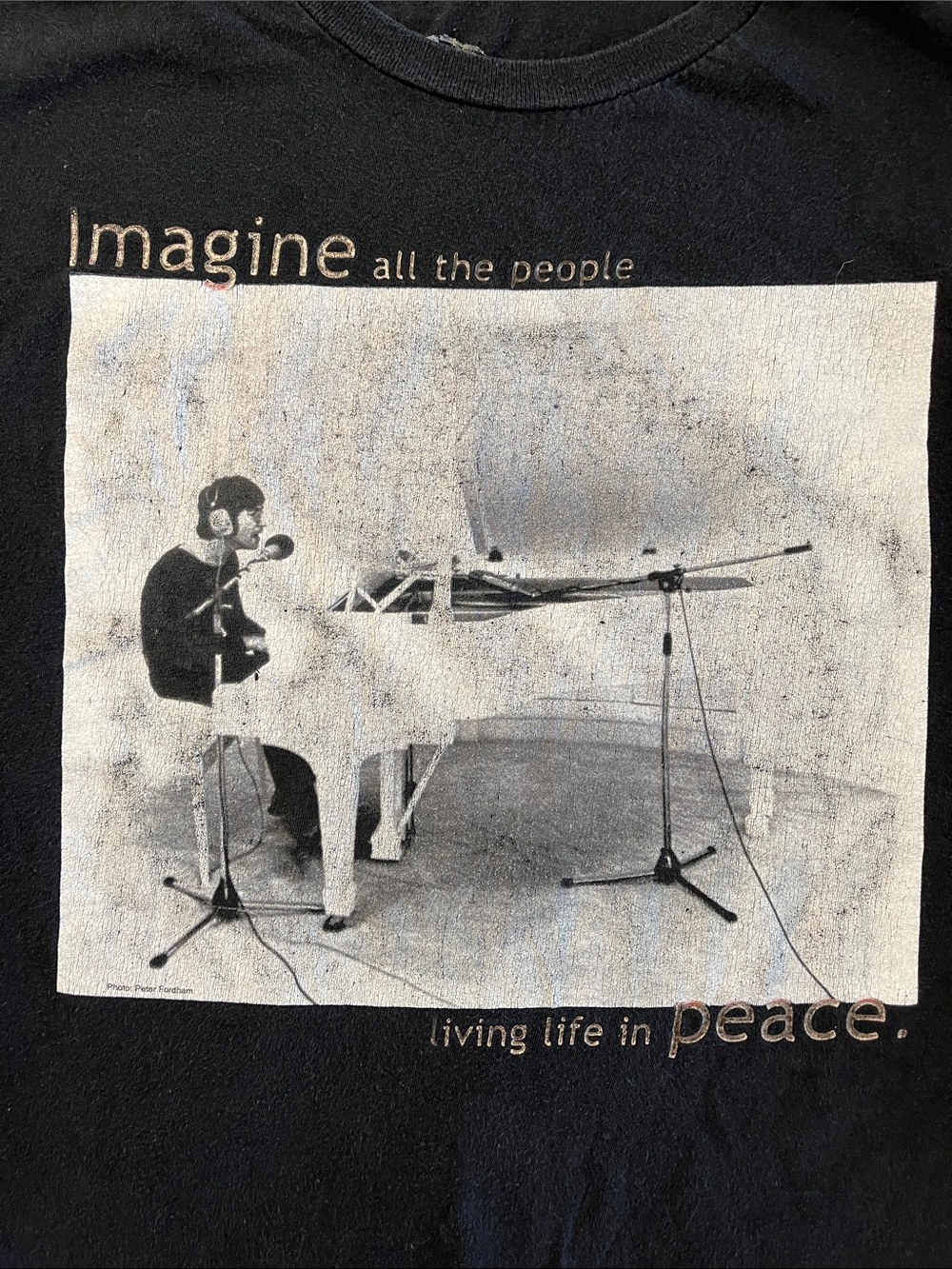 2005 licensed JOHN LENNON brand IMAGINE t-shirt--ICONIC WHITE PIANO PHOTO small